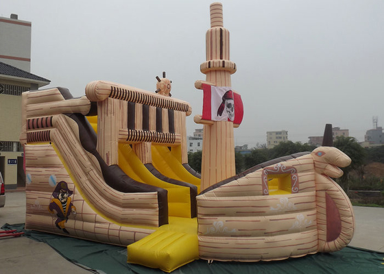 Pirate Ship Shaped Thổi phồng lên Đồ chơi ngoài trời Quadruple khâu OEM chấp nhận