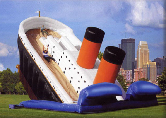 Mặt nạ Khung hình Titanic có Hình dạng Khêu gợi Trang trí Bên trong Công viên Giải trí