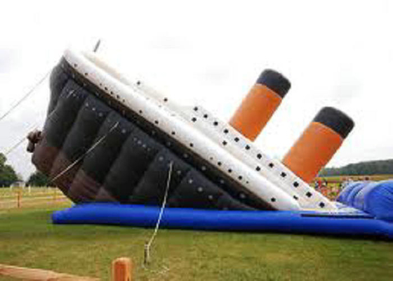 Mặt nạ Khung hình Titanic có Hình dạng Khêu gợi Trang trí Bên trong Công viên Giải trí