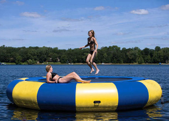Trẻ em Và Người lớn PVC Thổi phồng lên Đồ chơi Nước Floating Trampoline OEM / ODM Chấp nhận