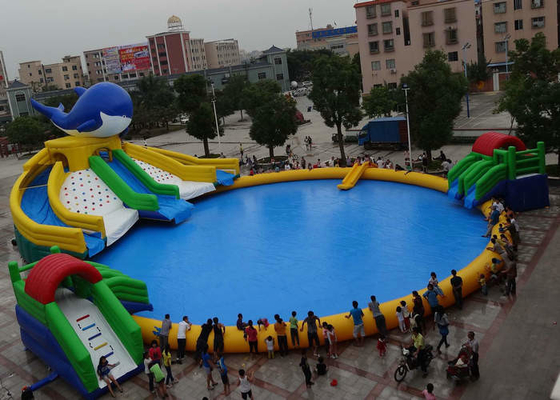 Công viên nước ngoài trời PVC Thổi phồng lên OEM Customized Với Slide Water Pool