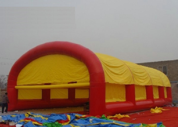 Sự kiện tổ chức sự kiện lớn Tấm lợp khí thổi Logo In với đầu phát điện áp 110V / 220V
